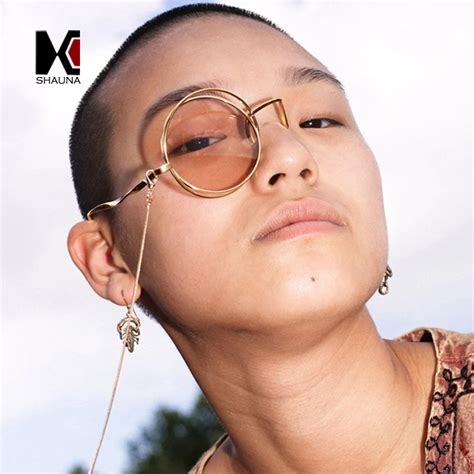 one eye glasses with chain